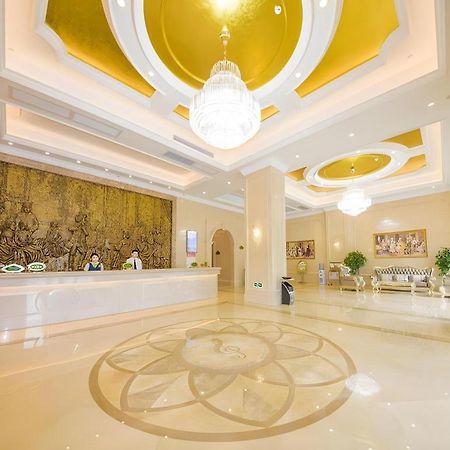 Vienna Classic Hotel Qingyuan Taihe Ancient Cave Scenic Area Экстерьер фото