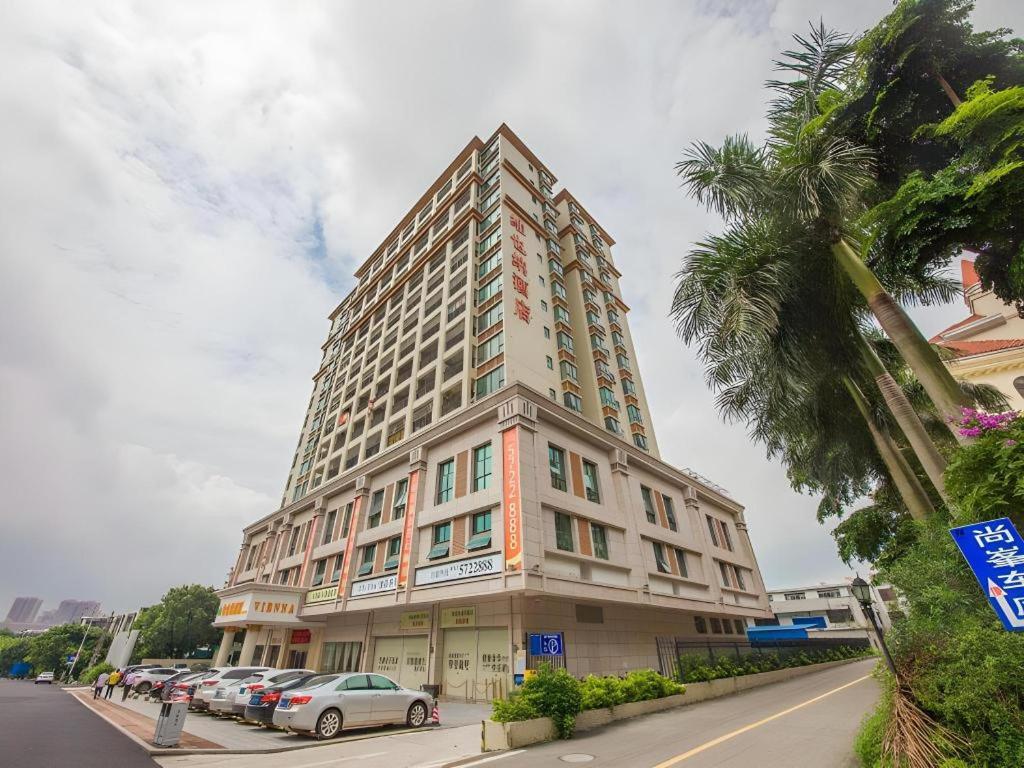 Vienna Classic Hotel Qingyuan Taihe Ancient Cave Scenic Area Экстерьер фото