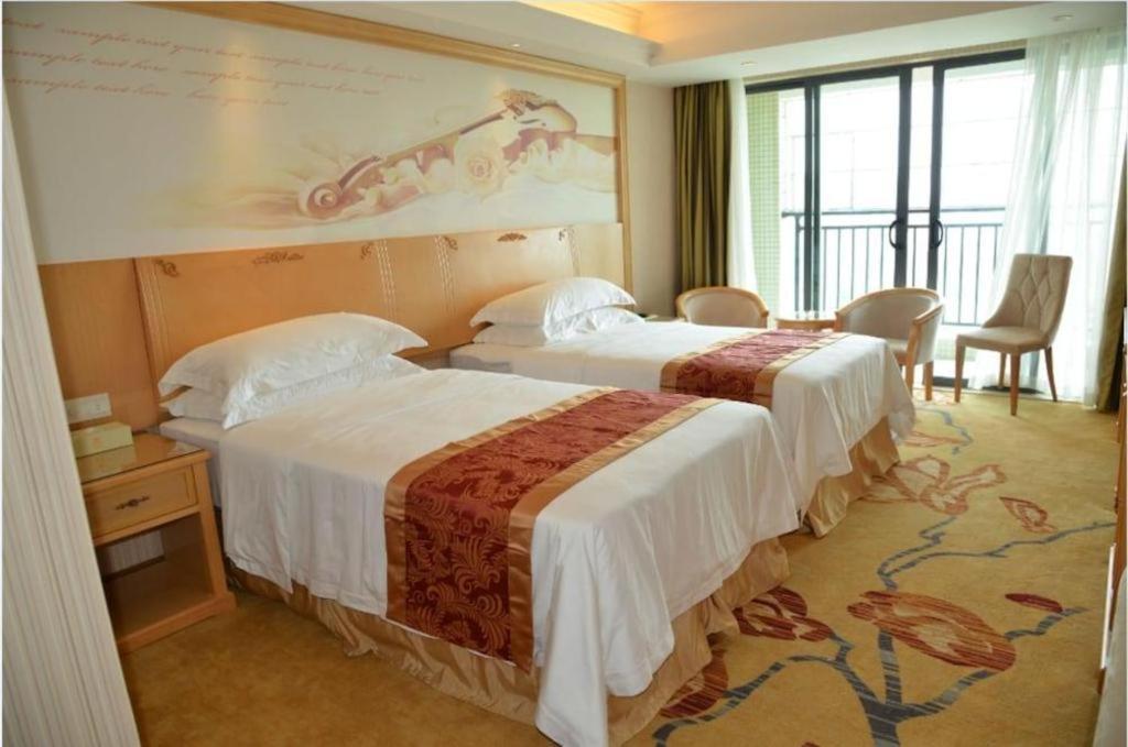Vienna Classic Hotel Qingyuan Taihe Ancient Cave Scenic Area Экстерьер фото