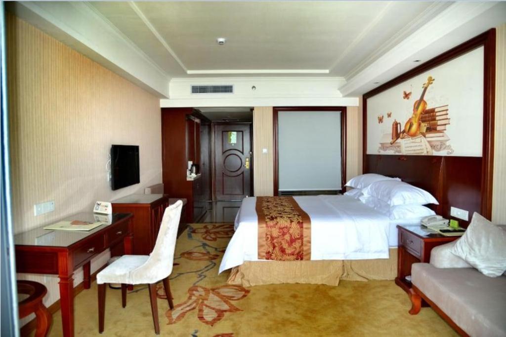 Vienna Classic Hotel Qingyuan Taihe Ancient Cave Scenic Area Экстерьер фото