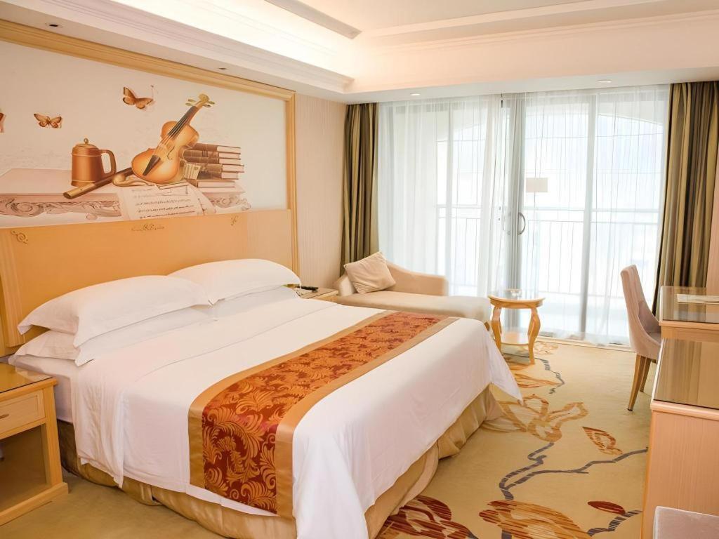 Vienna Classic Hotel Qingyuan Taihe Ancient Cave Scenic Area Экстерьер фото