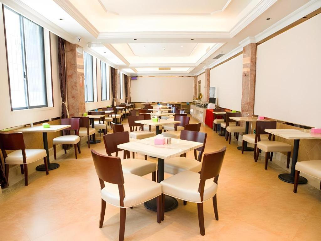Vienna Classic Hotel Qingyuan Taihe Ancient Cave Scenic Area Экстерьер фото