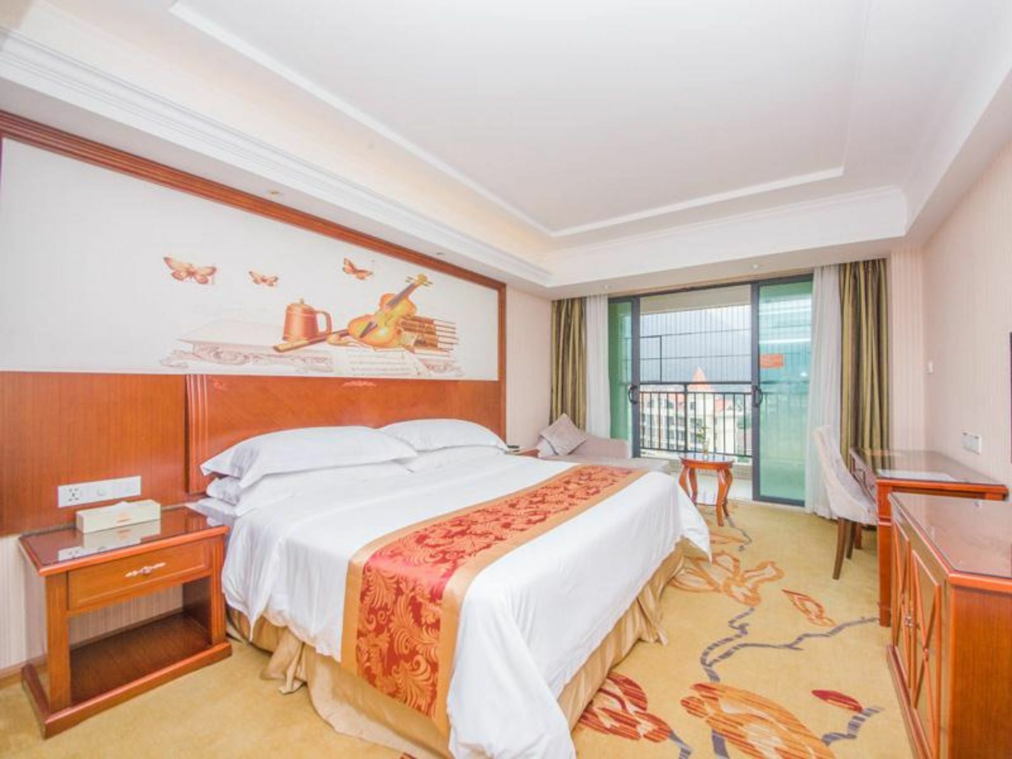 Vienna Classic Hotel Qingyuan Taihe Ancient Cave Scenic Area Экстерьер фото